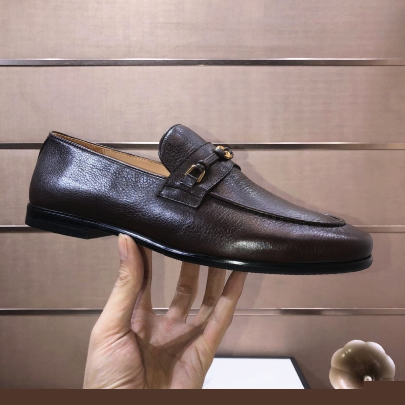 G*u*i leather shoes